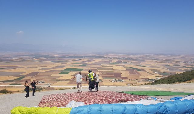 Engelli gencin yamaç paraşütü hayali gerçek oldu