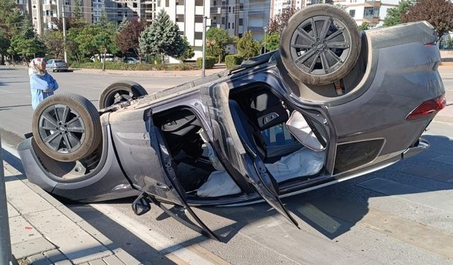 İki otomobilin çarpıştığı kazada 1 kişi yaralandı