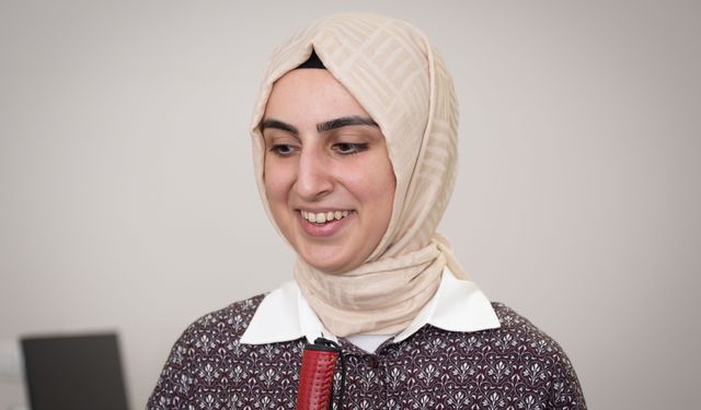 Görme engelli hukukçu, başarılarıyla ilham veriyor