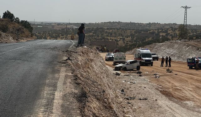 Yan yola düşen otomobildeki 1 kişi öldü, 5 kişi yaralandı
