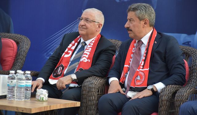 Milli Savunma Bakanı Güler, Şırnak'ta 'Kadın ve Gençlik Programı'nda konuştu: