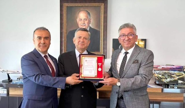 TSKGV Tarafından Ali Erdemoğlu'na Anlamlı Madalya