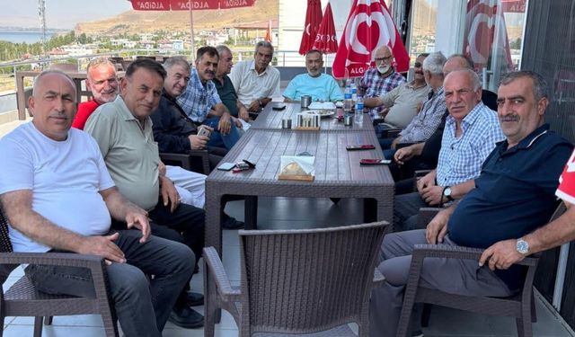 37 yıllık asker arkadaşları bu yıl Van’da buluştu