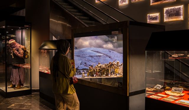 Atatürk'ün üniforması ve kılıcı Gaziantep'te