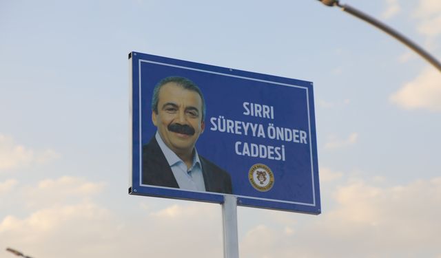 Cizre'de bir caddeye Sırrı Süreyya Önder'in ismi verildi