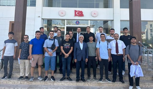 Mahmut Göksu, gençlerin yanında olmaya devam ediyor