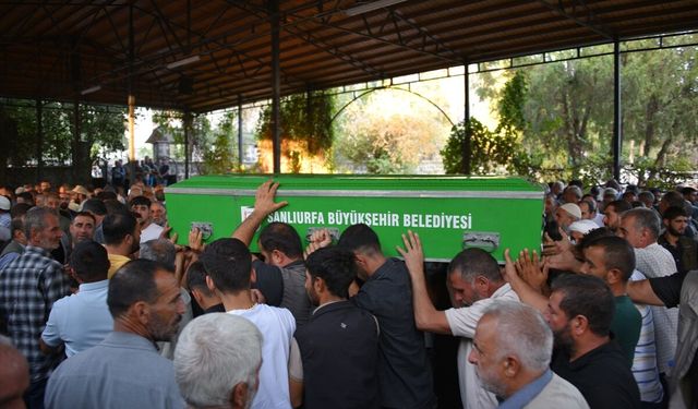 Otomobilin yayalara çarptığı kazada 3 kişi öldü