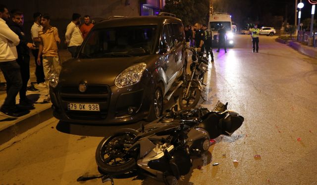 İki motosikletin çarpıştığı kazada 3 kişi yaralandı