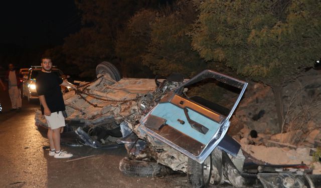 Kilis'te otomobilin devrildiği kazada 2 kişi yaralandı