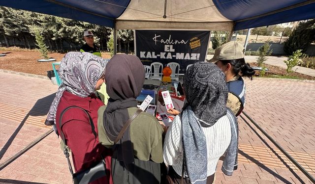 Üniversite öğrencileri jandarma ekiplerince bilgilendirildi