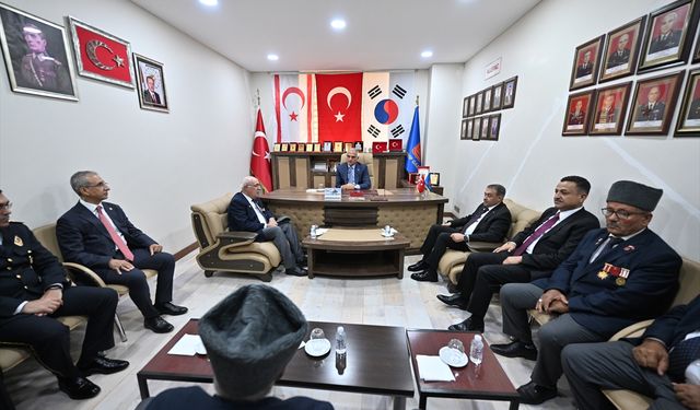 Bakan Ersoy’dan Gazilere Vefa Ziyareti