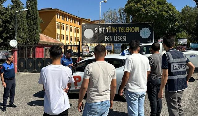 Siirt'te okul önlerinde denetim yapıldı