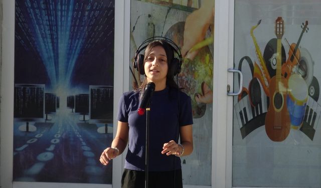 Silopili gençler Neşet Ertaş'ın türkülerini seslendirdi