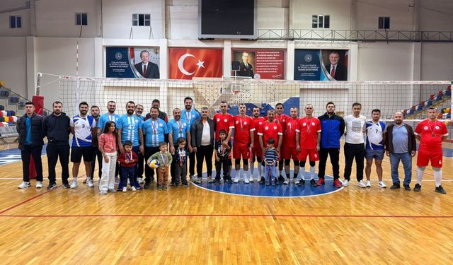 Adıyaman MEM Voleybol Takımı il birincisi oldu