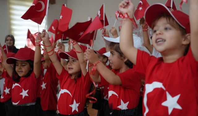 Adıyaman’da Minikler Cumhuriyet Bayramı Kutladı