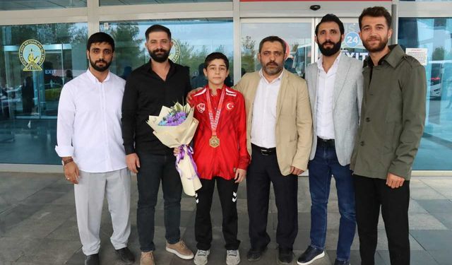 Balkan şampiyonu Dedeoğlu Şanlıurfa’da karşılandı