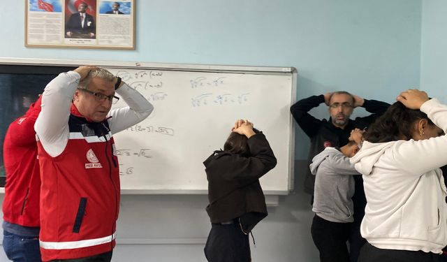 Batman'daki okullarda eş zamanlı tahliye tatbikatı