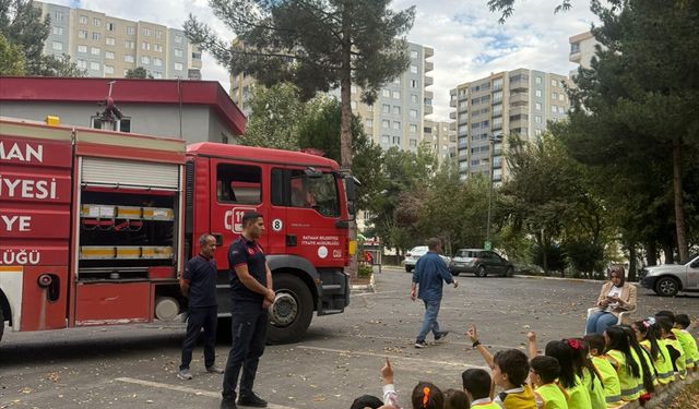Batman'da anaokulu öğrencilerine yangın eğitimi verildi