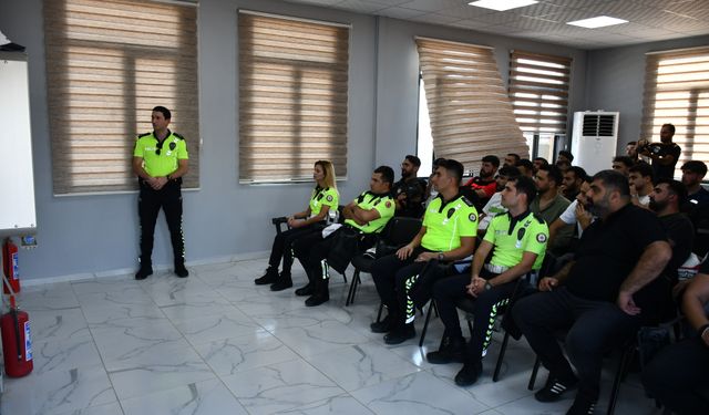 Batman'da motosiklet sürücülerine eğitim verildi