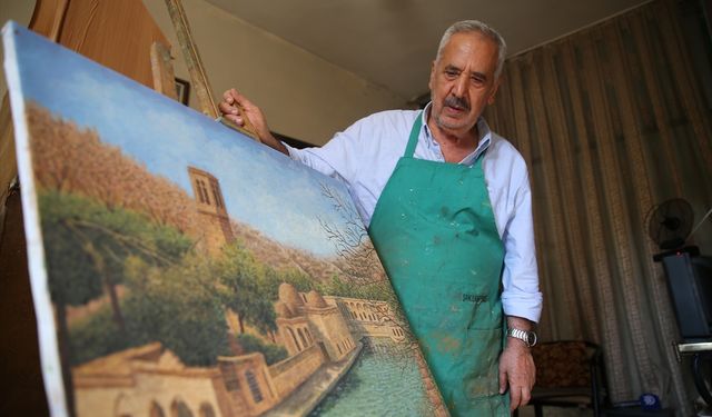 Çocuk yaşta eline aldığı fırçayı 65 yıldır bırakmıyor