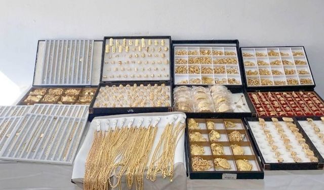 Diyarbakır'da 7,5 kilo işlenmiş kaçak altın ele geçirildi