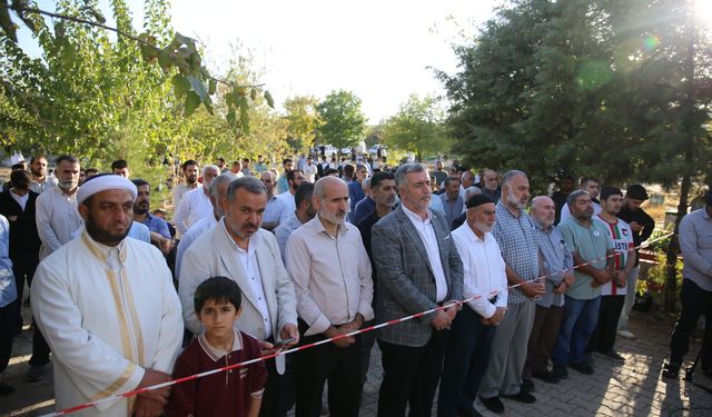 Yasin Börü ve arkadaşları mezarları başında anıldı