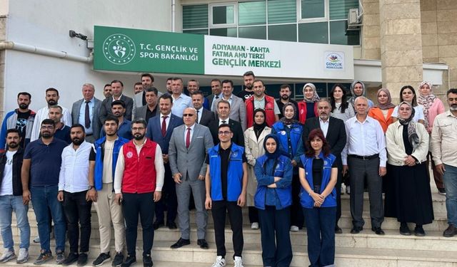 Kahta'da Gençlik Liderleri Toplantısı