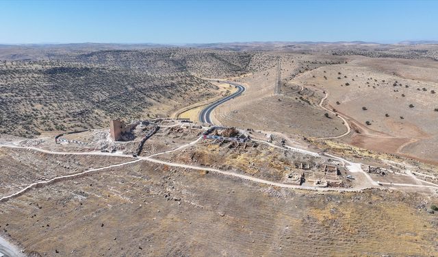 Kaymakam, Zerzevan Kalesi Kazısında Gönüllü Çalıştı