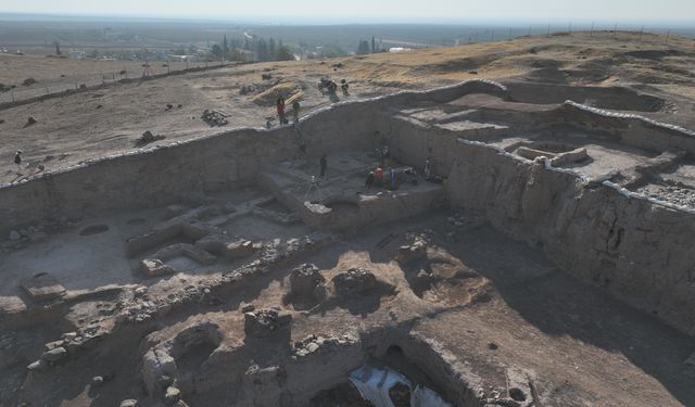 Kilis Oylum Höyük'te yeni Hitit belgeleri bulundu