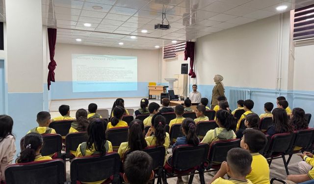 Malatya Belediyesi'nden öğrenci ve velilere eğitim semineri