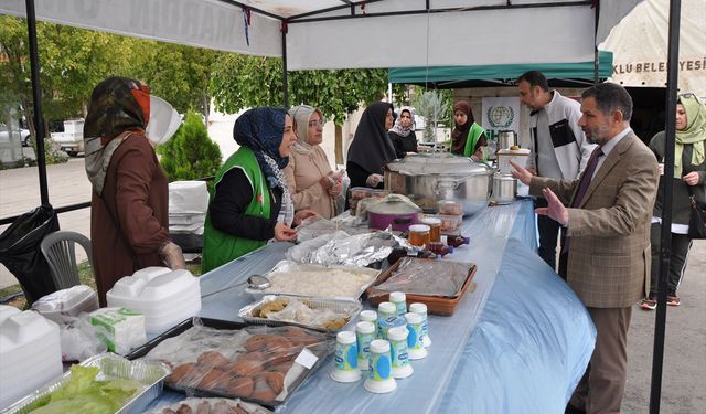 Mardin'de 'Gazze Yararına Hayır Çarşısı' kuruldu