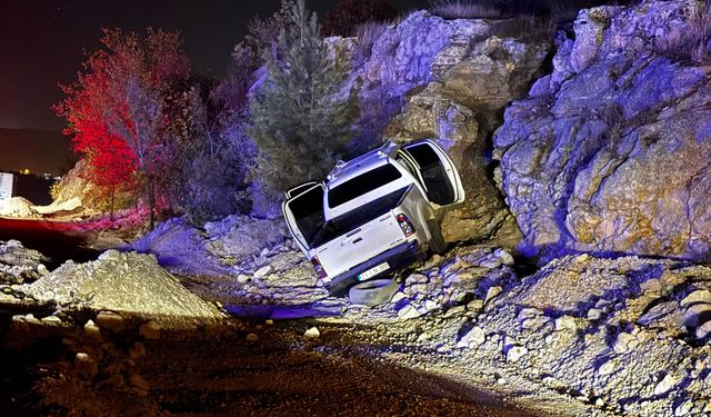 Mardin’de kaza yapan sürücü UMKE tarafından kurtarıldı