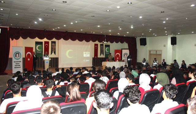 Nusaybin'de bağımlılıkla mücadele konulu seminer