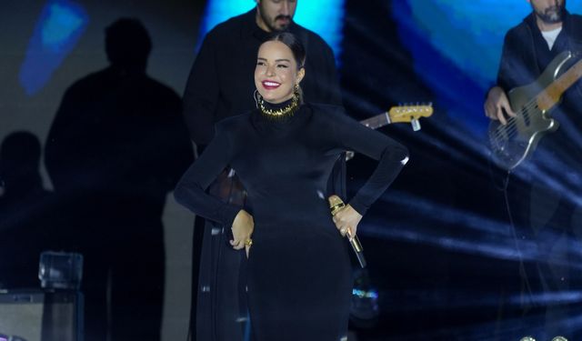 Şarkıcı Bengü Mardin Kültür Yolu Festivali'nde konser verdi