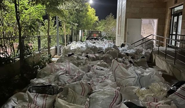 Şırnak’ta kaçak eşya ticaretinden 3 kişi gözaltında