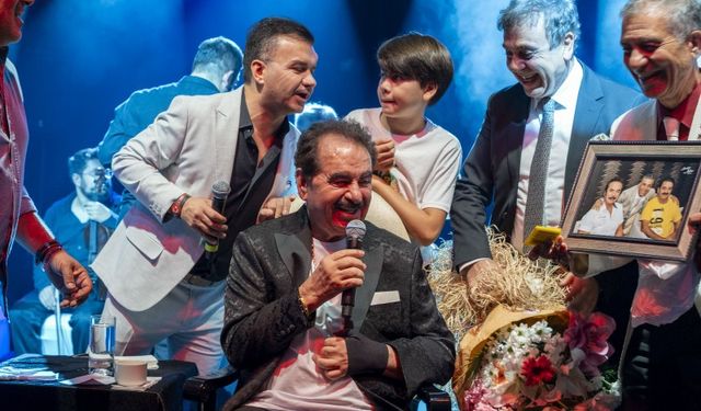 Tatlıses, Neşet Ertaş’ı Doğduğu Topraklarda Andı