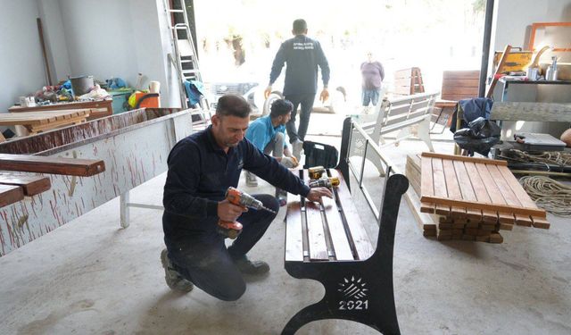 Depremde yıkılan depo, ileri dönüşüm atölyesine dönüştü