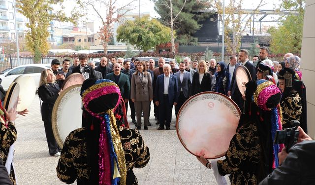 Tekin: “Bu Yüzyıl Kardeşliğin Yüzyılı Olacak”