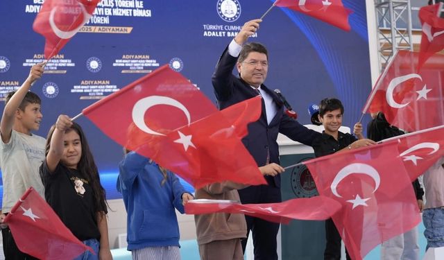 Bakan Tunç, Besni Adliyesi’ni Çocuklarla Beraber Açtı