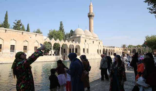 Balıklıgöl'de ara tatil yoğunluğu yaşanıyor