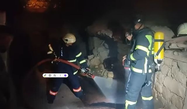 Besni'de Terkedilmiş Metruk Evde Yangın!