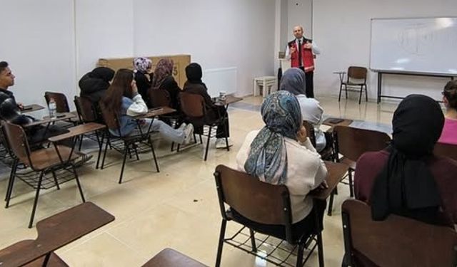 Besni’de Öğrencilere Sınav Öncesi Seminer