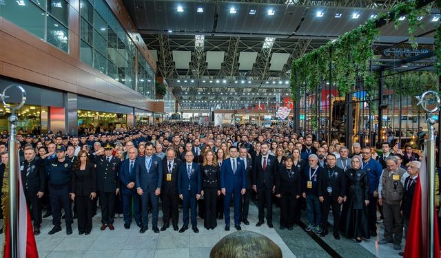 Atatürk, Sabiha Gökçen Havalimanında anıldı