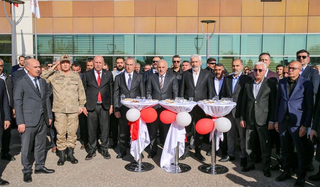 Diyarbakır’da yeni sağlık tesisleri hizmete açıldı