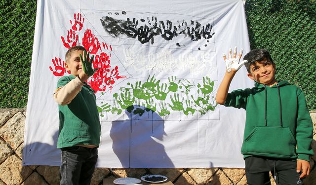 Diyarbakır'da 'Filistin için sen de iz bırak' etkinliği