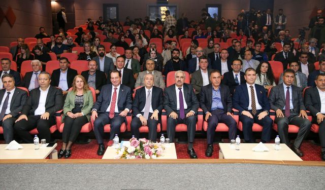 Diyarbakır'da Sezai Karakoç için anma programı düzenlendi