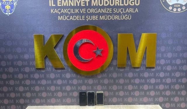 Ehliyet Sınavında Kopya Düzeneğiyle Yakalandı