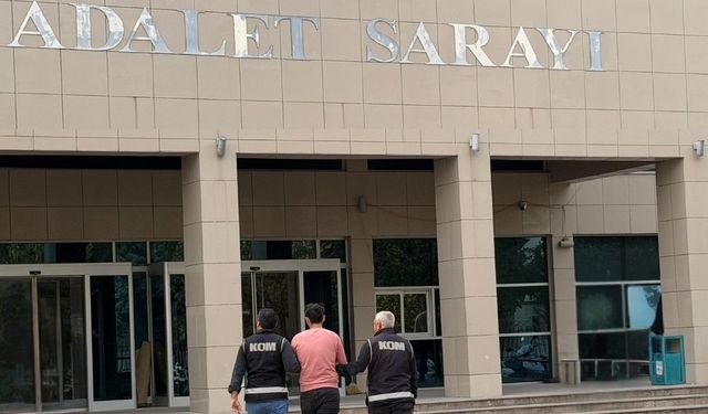 Kilis'te 38 gümrük kaçağı telefon ele geçirildi