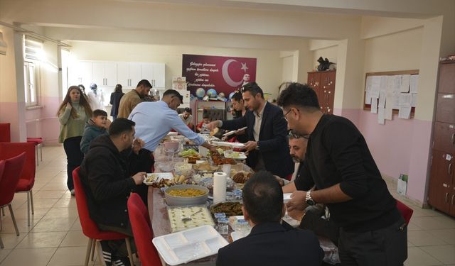 Silopi'de Gazze yararına kermes düzenlendi