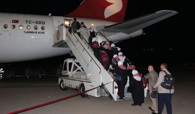 Şırnak'tan ikinci umre seferi yapıldı